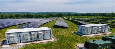 Distributed energy system and grid stabilization